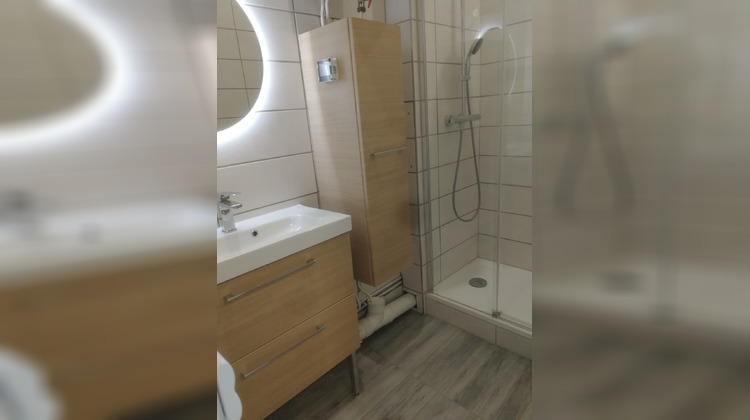 Ma-Cabane - Location Appartement Montbrison, 47 m²