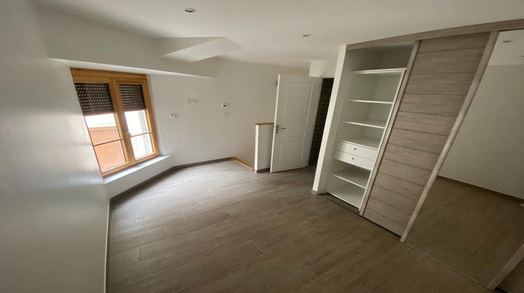 Ma-Cabane - Location Appartement Montbrison, 30 m²