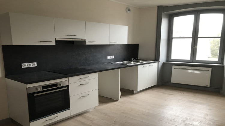 Ma-Cabane - Location Appartement MONTBRISON, 80 m²