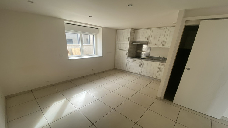 Ma-Cabane - Location Appartement MONTBRISON, 18 m²