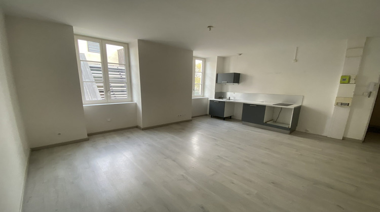 Ma-Cabane - Location Appartement MONTBRISON, 54 m²