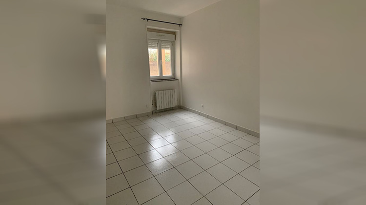 Ma-Cabane - Location Appartement MONTCEAU-LES-MINES, 25 m²