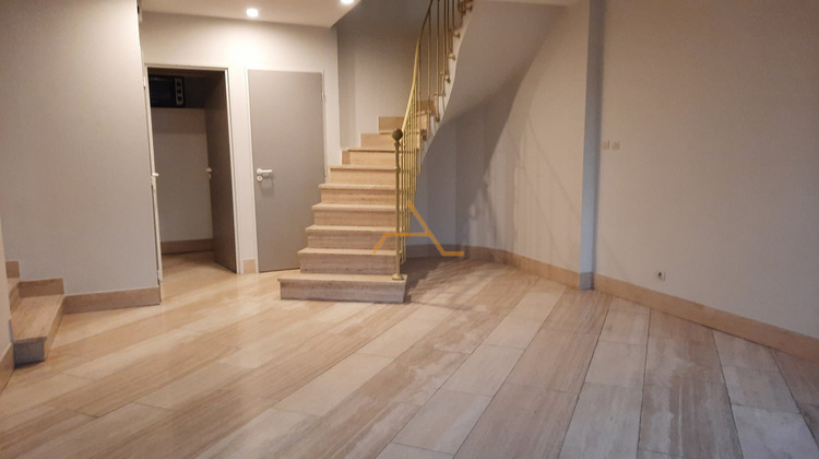 Ma-Cabane - Location Appartement MONTELIMAR, 96 m²