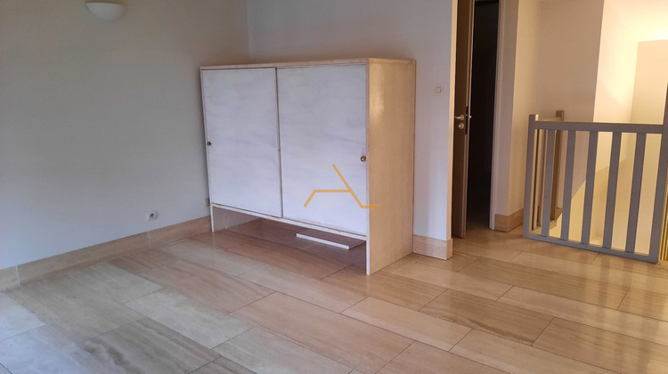 Ma-Cabane - Location Appartement MONTELIMAR, 96 m²