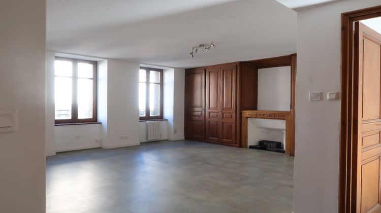 Ma-Cabane - Location Appartement MONTFAUCON EN VELAY, 49 m²