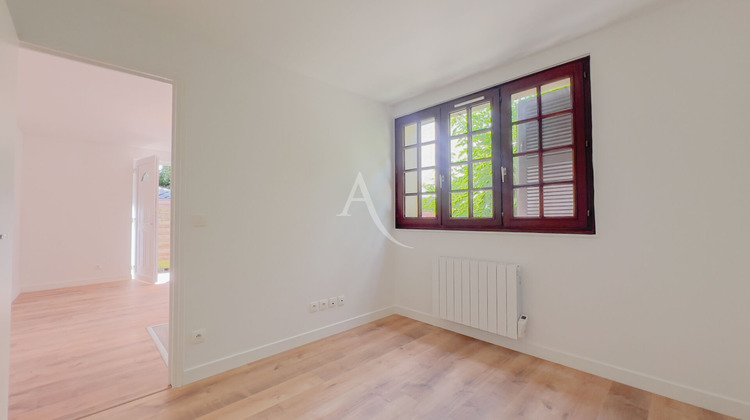 Ma-Cabane - Location Appartement MONTGERON, 27 m²