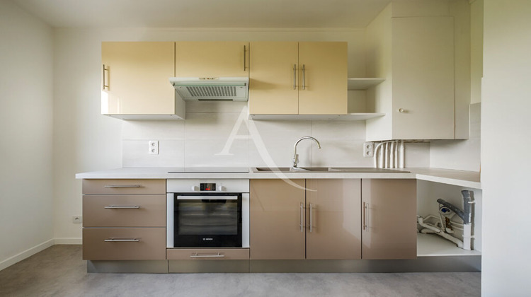 Ma-Cabane - Location Appartement MONTGERON, 66 m²