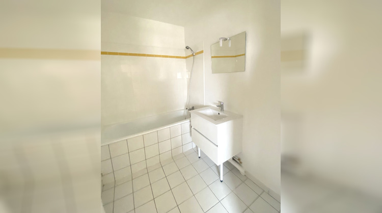 Ma-Cabane - Location Appartement MONTIGNY-LE-BRETONNEUX, 49 m²