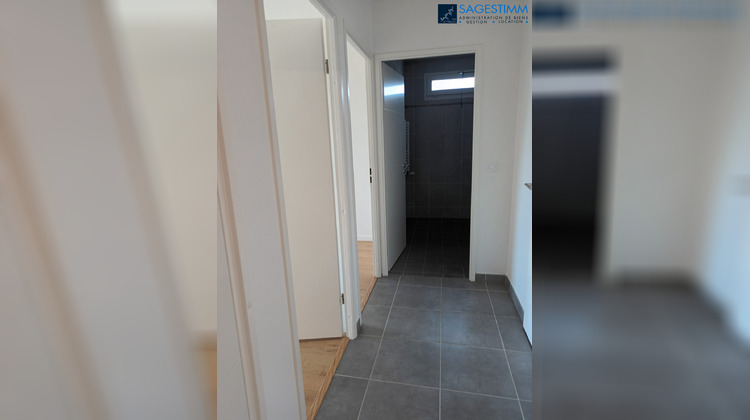 Ma-Cabane - Location Appartement MONTLIGNON, 67 m²