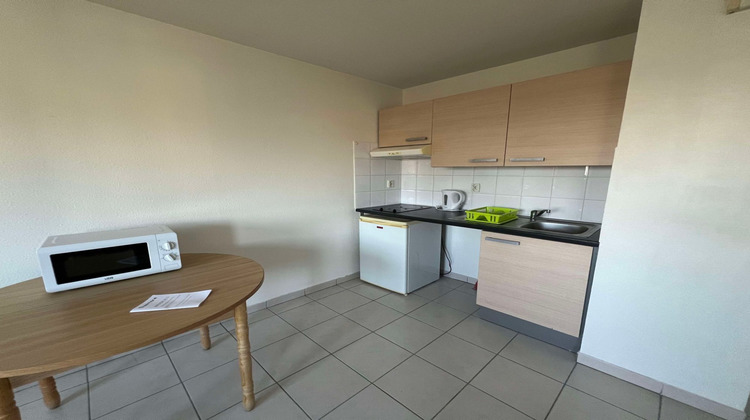 Ma-Cabane - Location Appartement Montluçon, 28 m²