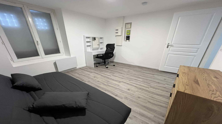 Ma-Cabane - Location Appartement Montluçon, 28 m²