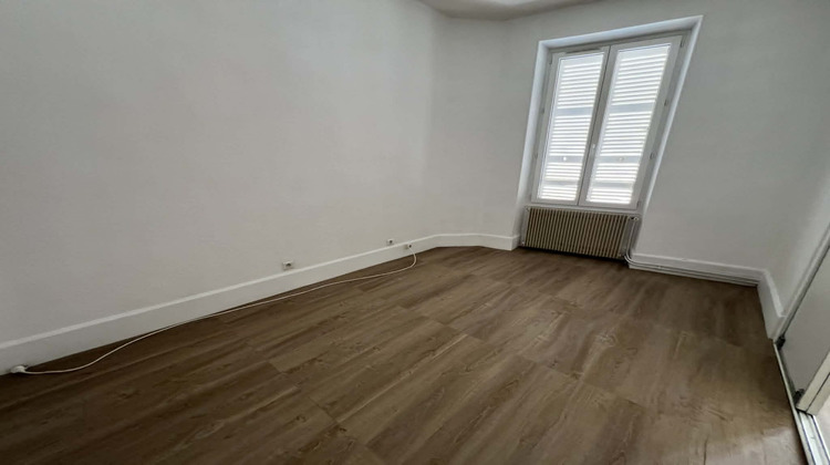 Ma-Cabane - Location Appartement Montluçon, 79 m²