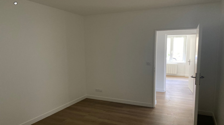 Ma-Cabane - Location Appartement MONTREAL-LA-CLUSE, 55 m²