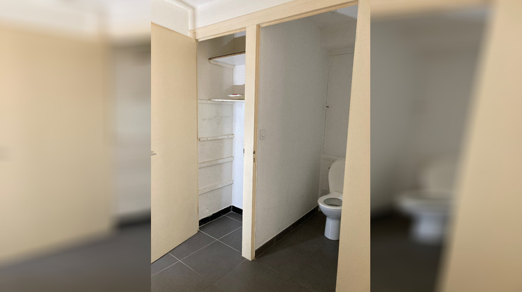 Ma-Cabane - Location Appartement MONTREAL-LA-CLUSE, 79 m²