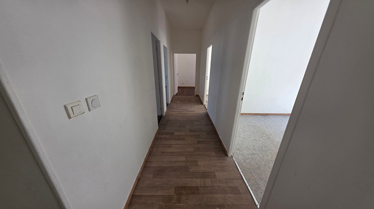 Ma-Cabane - Location Appartement MONTREAL-LA-CLUSE, 77 m²