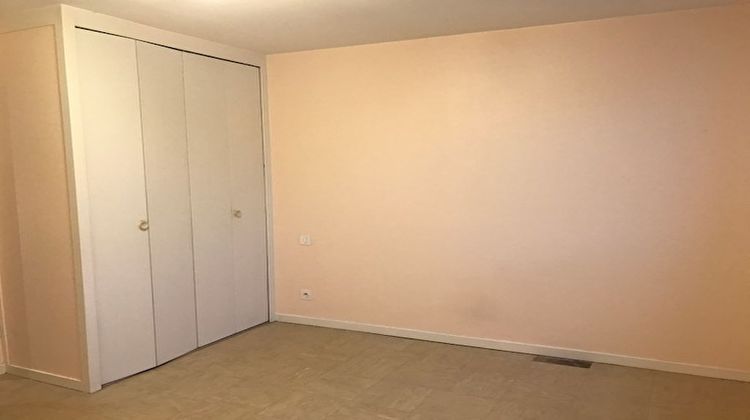 Ma-Cabane - Location Appartement MONTREVEL-EN-BRESSE, 34 m²