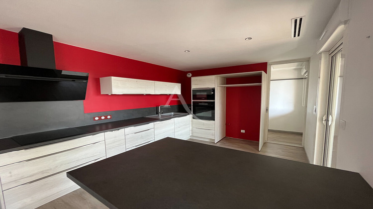 Ma-Cabane - Location Appartement MONTREVEL-EN-BRESSE, 76 m²