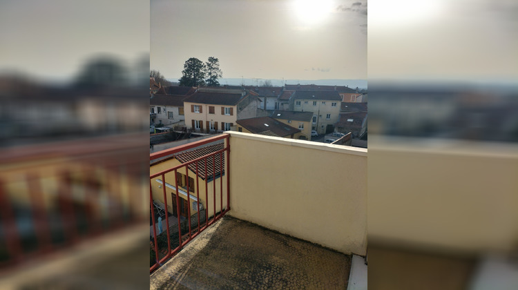 Ma-Cabane - Location Appartement MONTROND-LES-BAINS, 62 m²