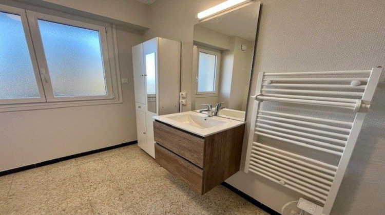 Ma-Cabane - Location Appartement Montrond-les-Bains, 46 m²