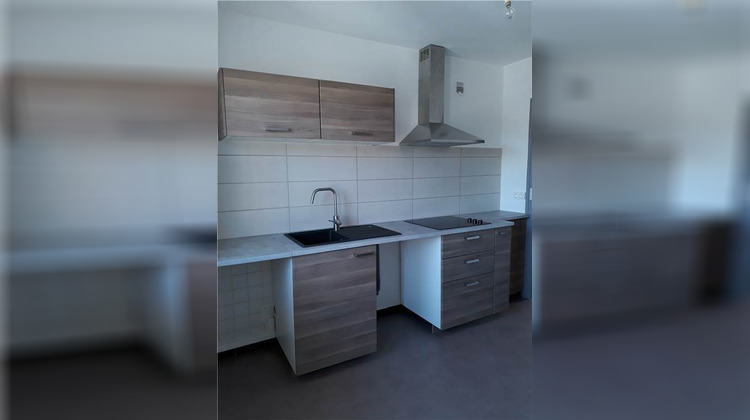 Ma-Cabane - Location Appartement MONTROND-LES-BAINS, 57 m²