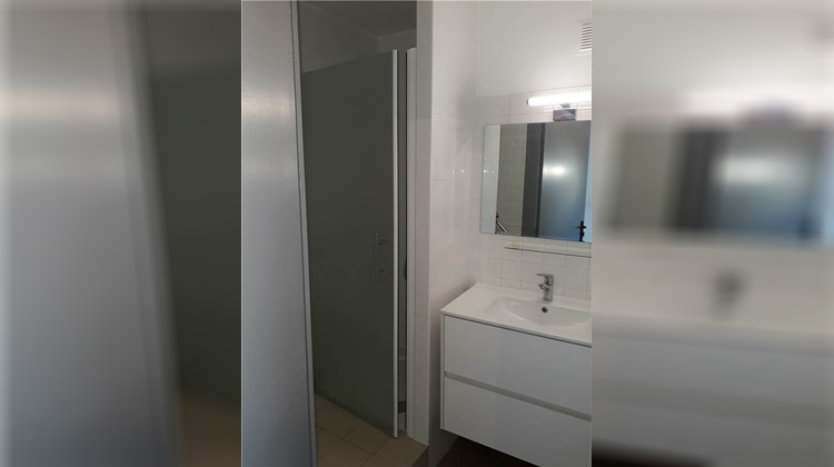 Ma-Cabane - Location Appartement MONTROND-LES-BAINS, 57 m²