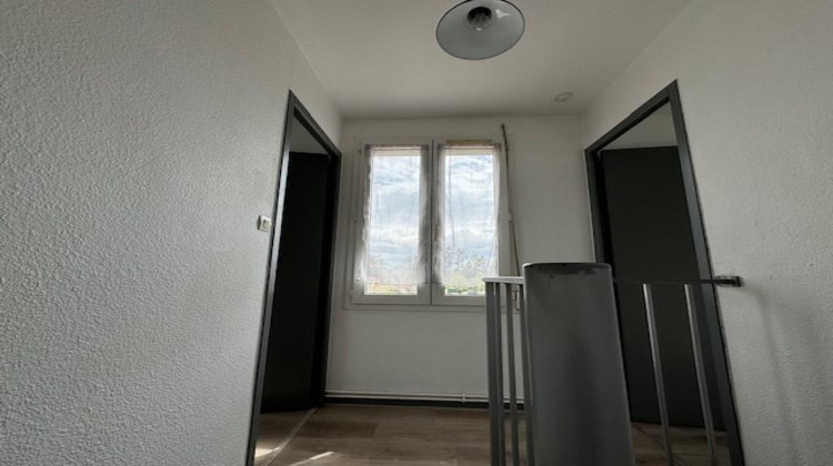 Ma-Cabane - Location Appartement Montrond-les-bains, 54 m²