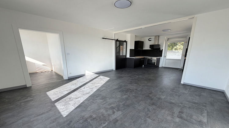 Ma-Cabane - Location Appartement MOUCHARD, 90 m²