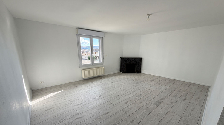 Ma-Cabane - Location Appartement MOUCHARD, 90 m²