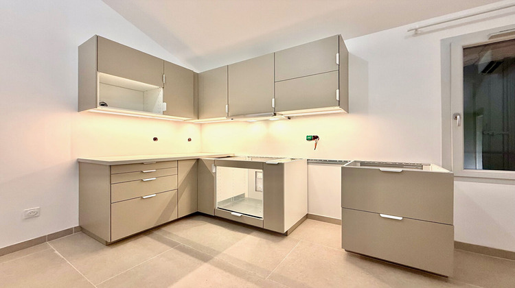 Ma-Cabane - Location Appartement MOURIES, 35 m²