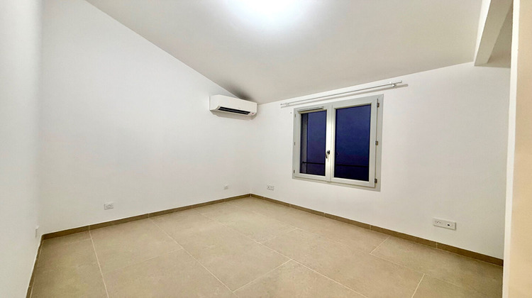 Ma-Cabane - Location Appartement MOURIES, 35 m²