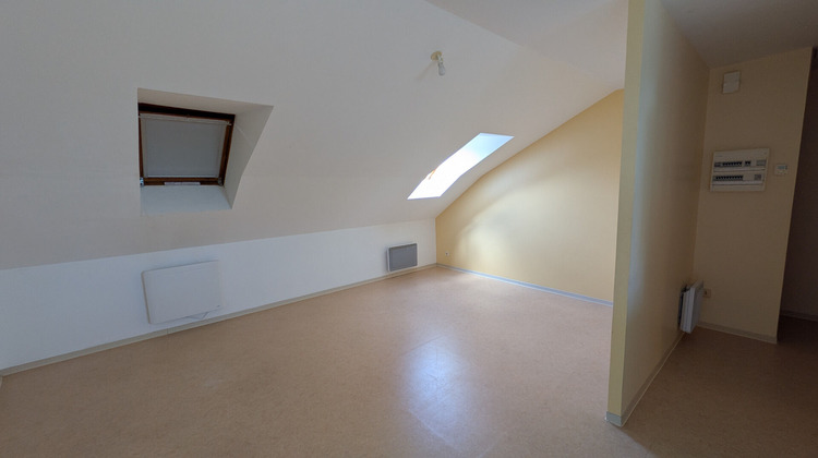 Ma-Cabane - Location Appartement MOYRAZES, 60 m²