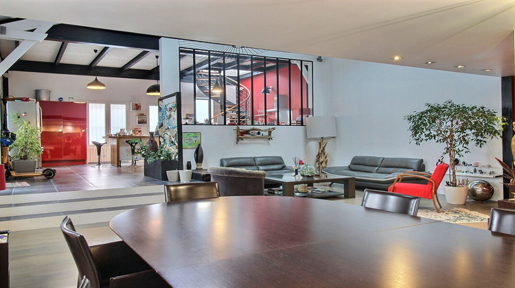 Ma-Cabane - Location Appartement NANTERRE, 240 m²