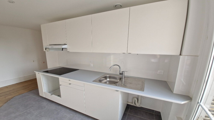 Ma-Cabane - Location Appartement NANTERRE, 67 m²
