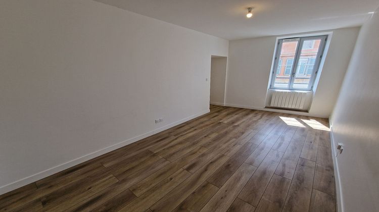 Ma-Cabane - Location Appartement NANTUA, 62 m²