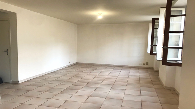 Ma-Cabane - Location Appartement NEGREPELISSE, 57 m²