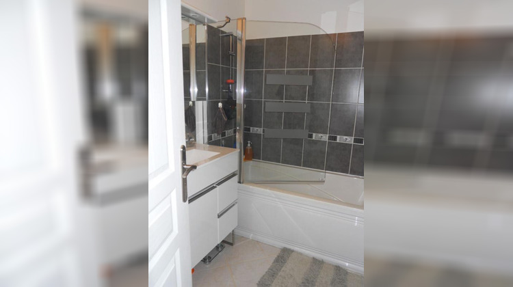 Ma-Cabane - Location Appartement NERBIS, 65 m²