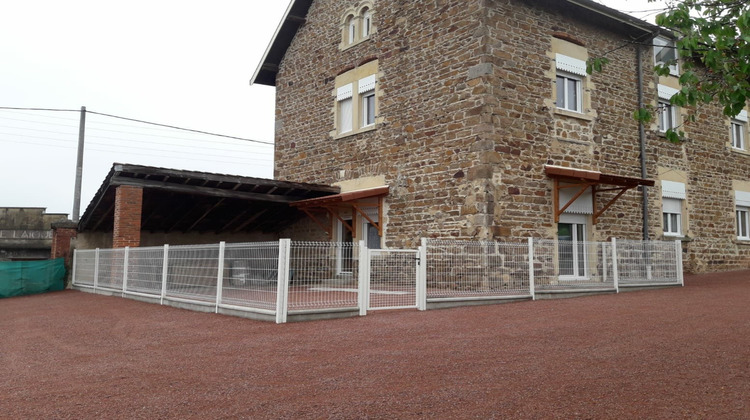 Ma-Cabane - Location Appartement Néronde, 47 m²