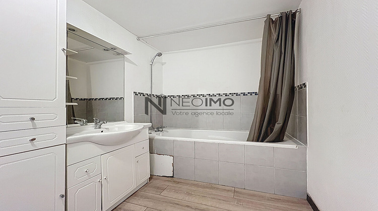 Ma-Cabane - Location Appartement NEUFCHATEAU, 96 m²