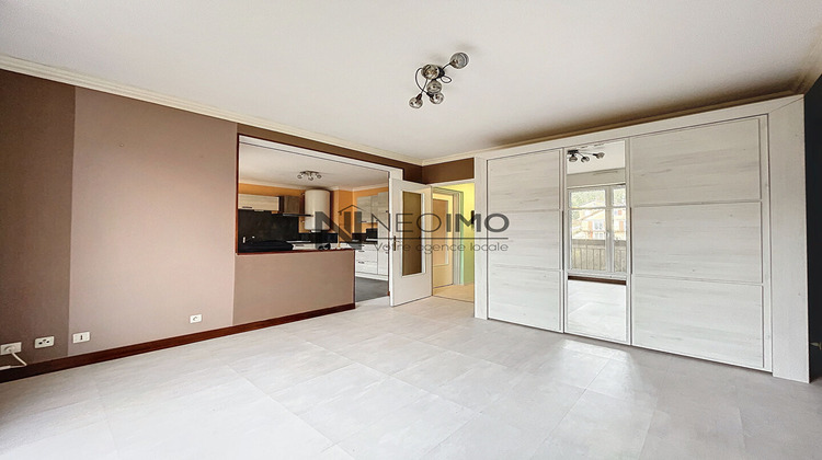 Ma-Cabane - Location Appartement NEUFCHATEAU, 34 m²