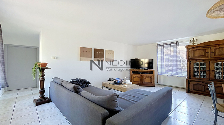 Ma-Cabane - Location Appartement NEUFCHATEAU, 69 m²