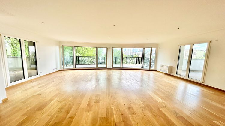 Ma-Cabane - Location Appartement NEUILLY-SUR-SEINE, 219 m²