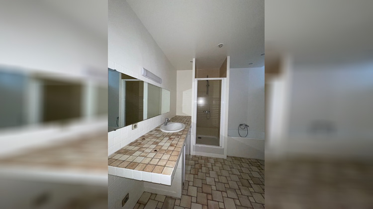 Ma-Cabane - Location Appartement NEUILLY-SUR-SEINE, 75 m²