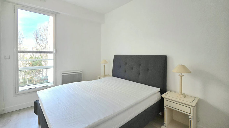 Ma-Cabane - Location Appartement NEUILLY-SUR-SEINE, 66 m²