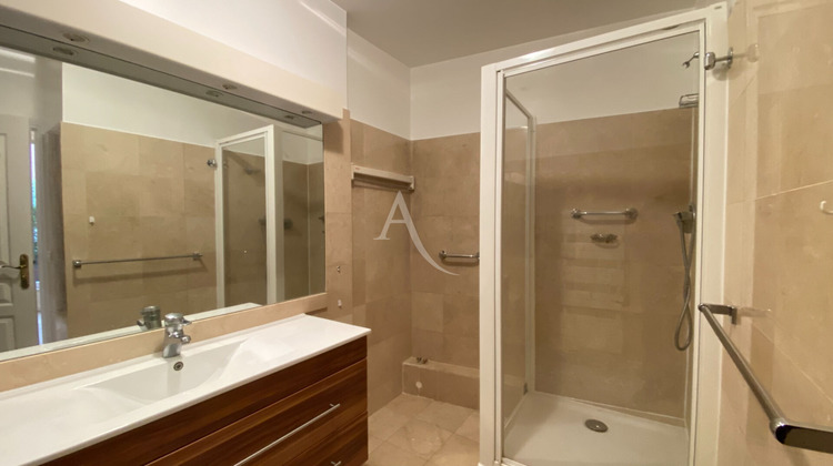 Ma-Cabane - Location Appartement NEUILLY-SUR-SEINE, 55 m²