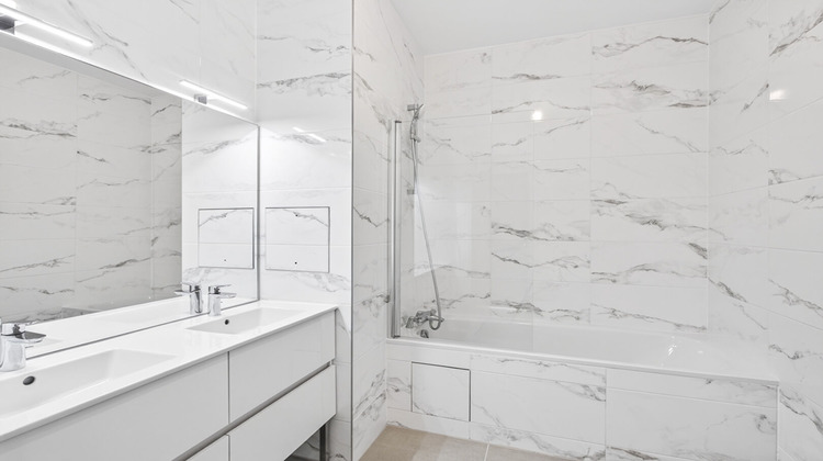 Ma-Cabane - Location Appartement NEUILLY-SUR-SEINE, 206 m²