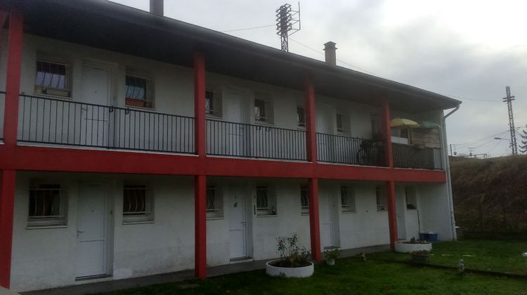 Ma-Cabane - Location Appartement NEUVES-MAISONS, 25 m²