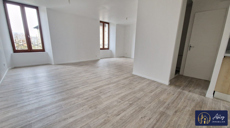 Ma-Cabane - Location Appartement Neuvic, 81 m²