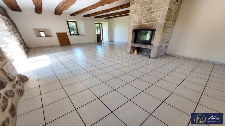 Ma-Cabane - Location Appartement Neuvic, 133 m²