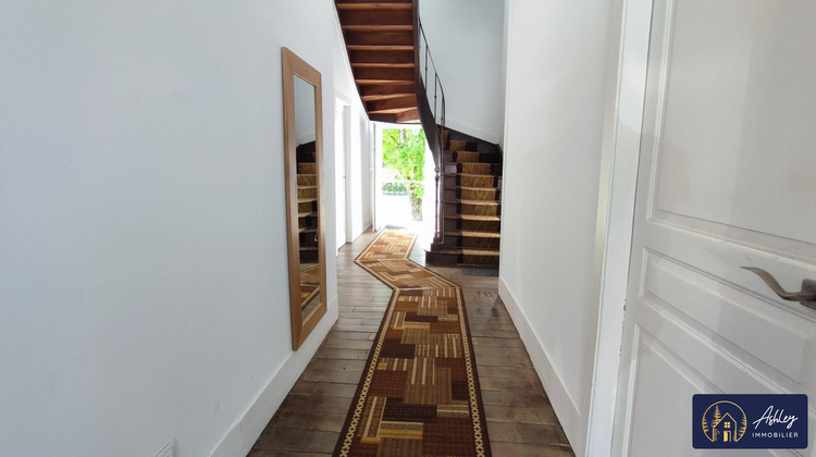 Ma-Cabane - Location Appartement Neuvic, 63 m²