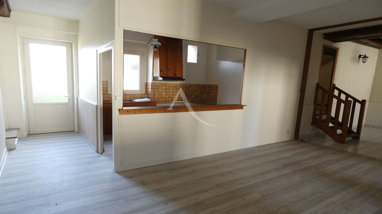 Ma-Cabane - Location Appartement NEUVILLE-AUX-BOIS, 76 m²